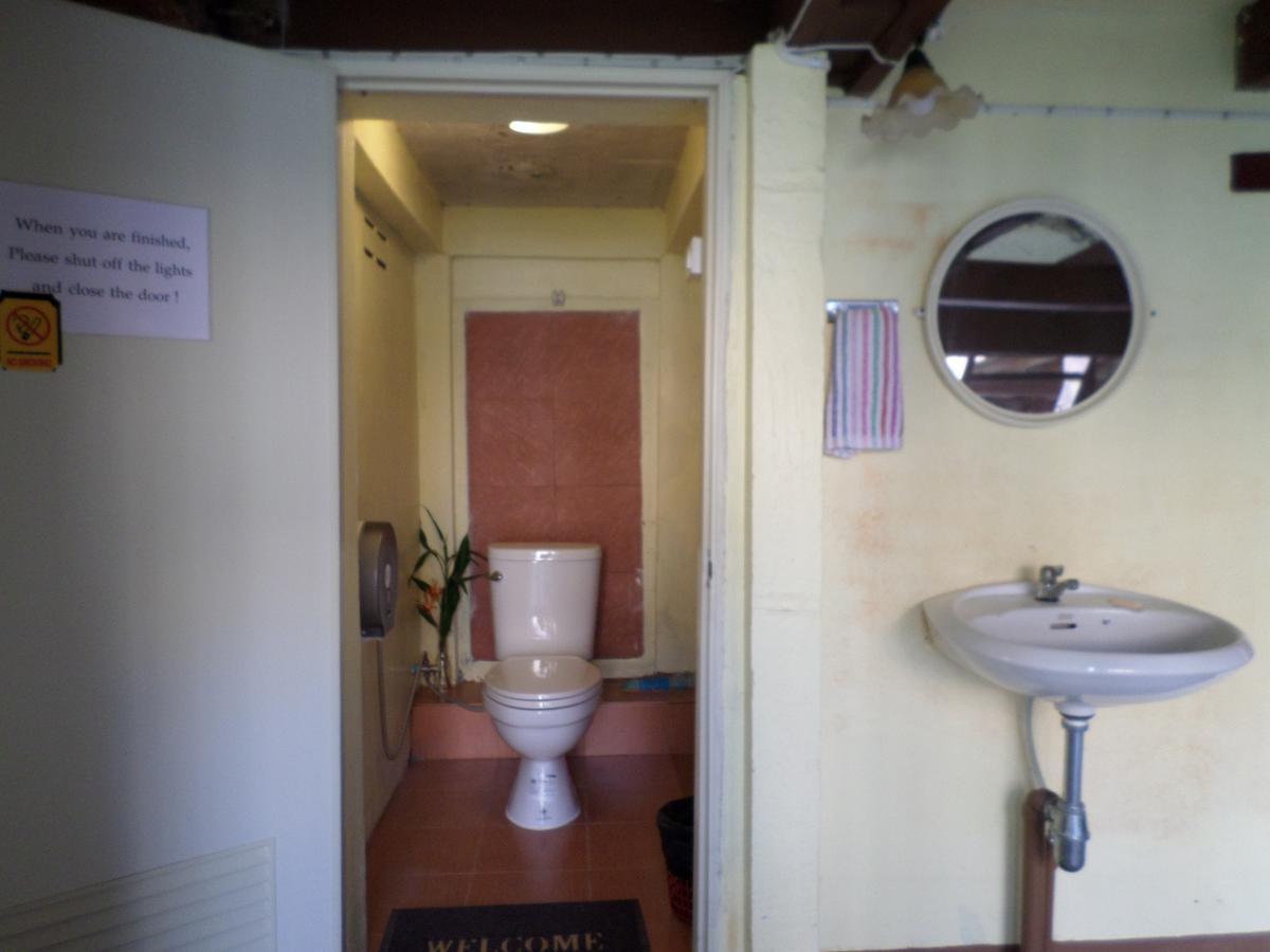 Baanwealaa Guesthouse (Adults Only) Chiang Mai Luaran gambar
